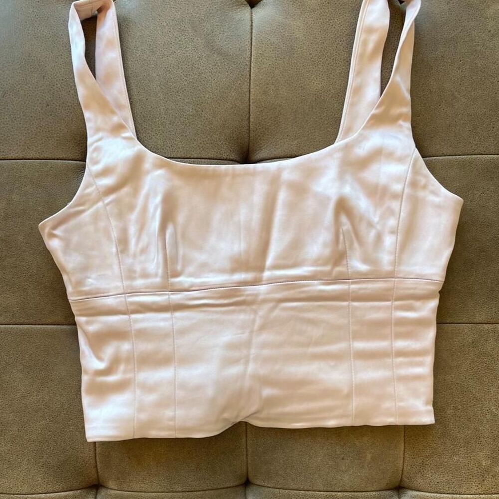 Aritzia Women's White and Pink Crop-top